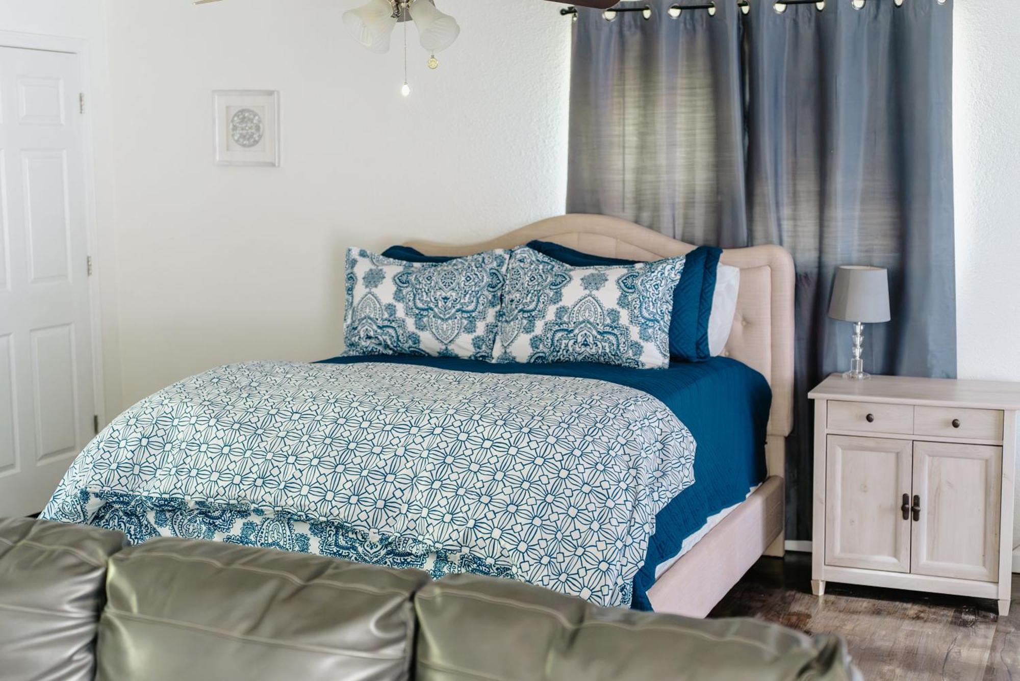 Anchor Inn And Suites Jamestown Екстериор снимка