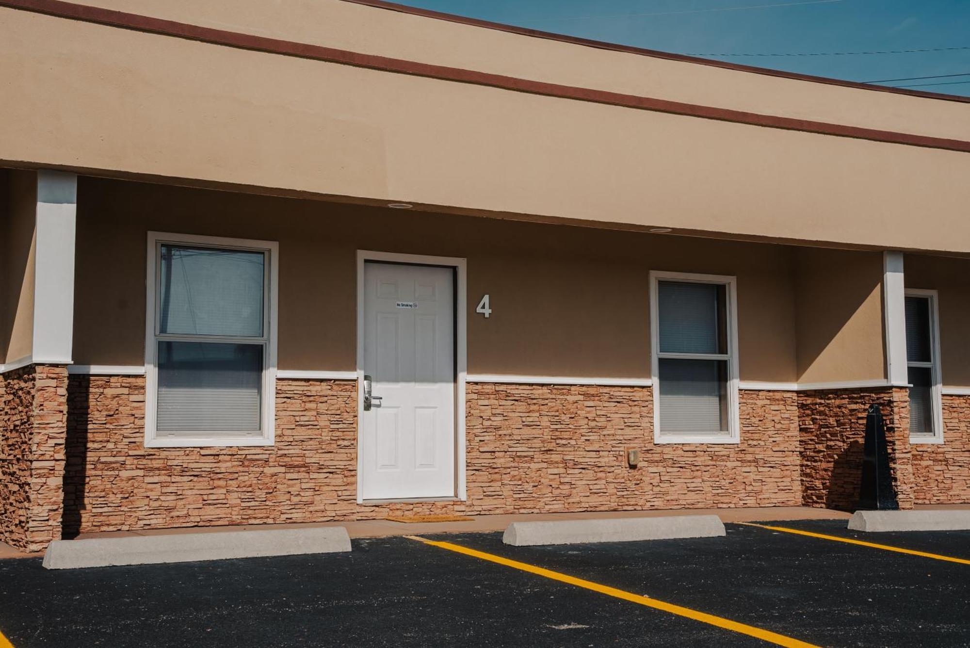Anchor Inn And Suites Jamestown Екстериор снимка
